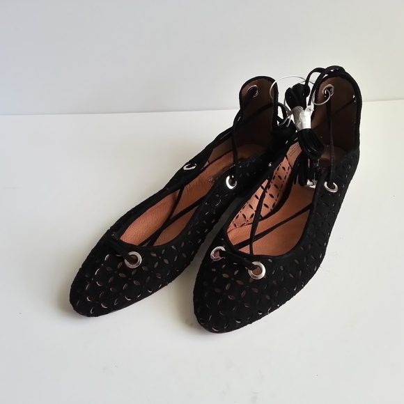 NWOB Halogen | Laser cut leather Ghille flat sz 6 - Picture 2 of 6